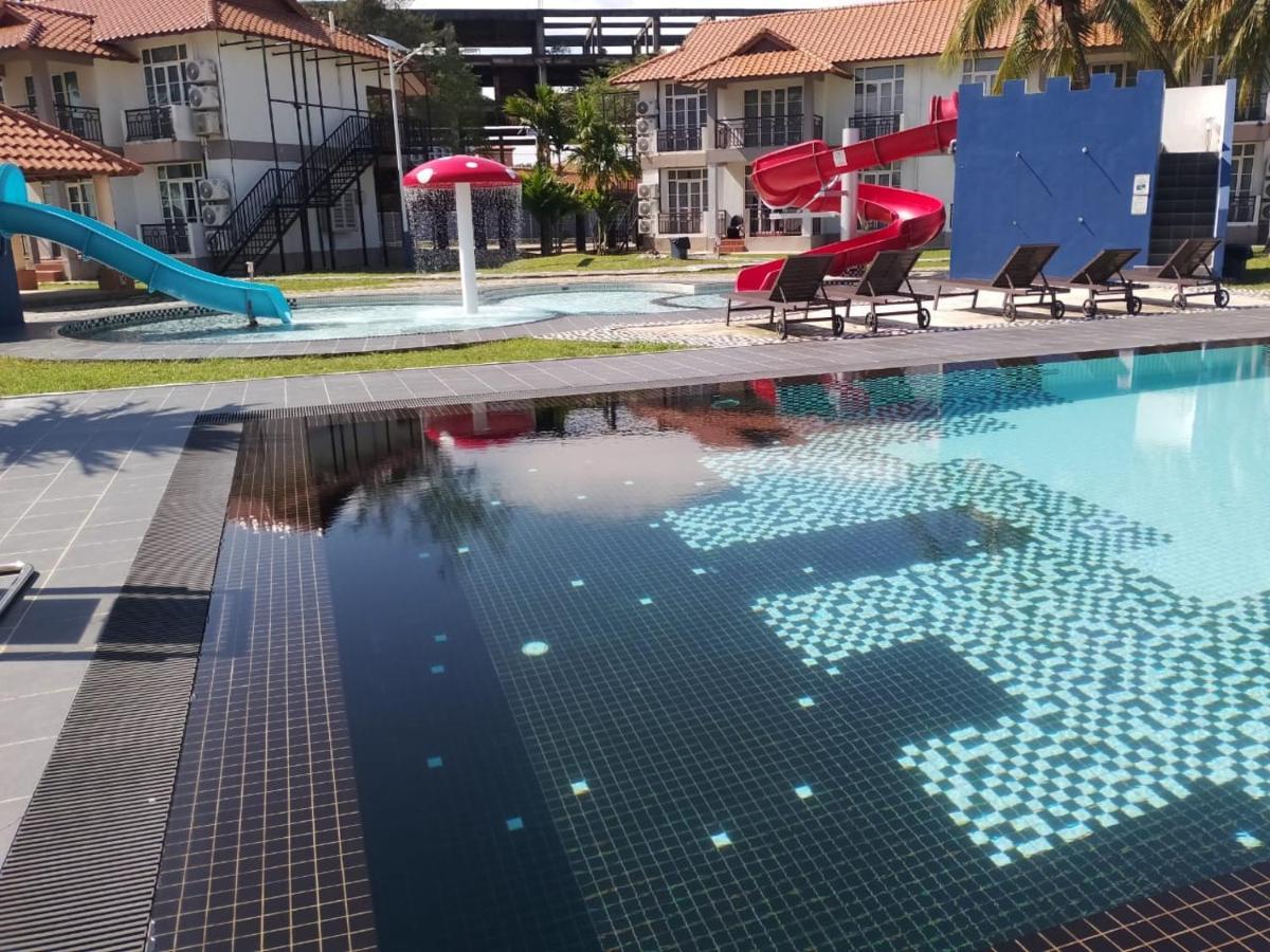 Tunas Resort Port Dickson Exterior photo